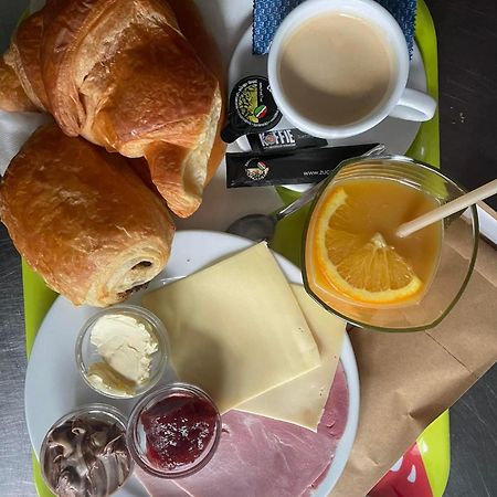 Homestay La Montagne Des Coeurs Eigenbilzen Ngoại thất bức ảnh